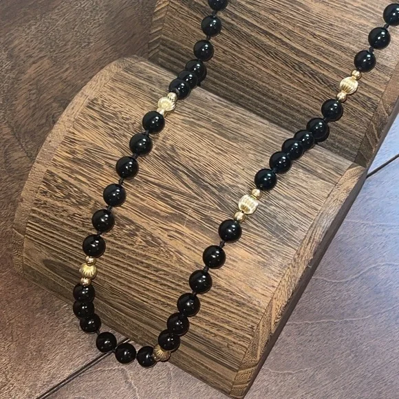 14KT Yellow Gold Beaded Station Black Onyx Beaded Necklace 34” Length - Picture 12 of 16